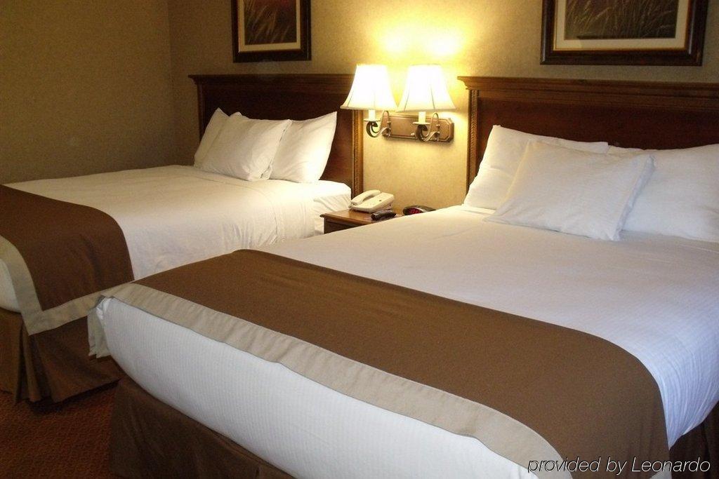 Grand Oaks Hotel Бренсън Екстериор снимка